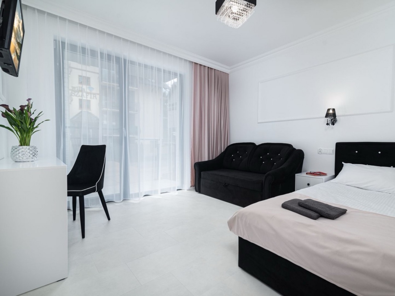 Wila-Piryt-Krysztalowe-Wille-Krynica-Morska-Komfortowe-pokoje-i-apartamenty-10