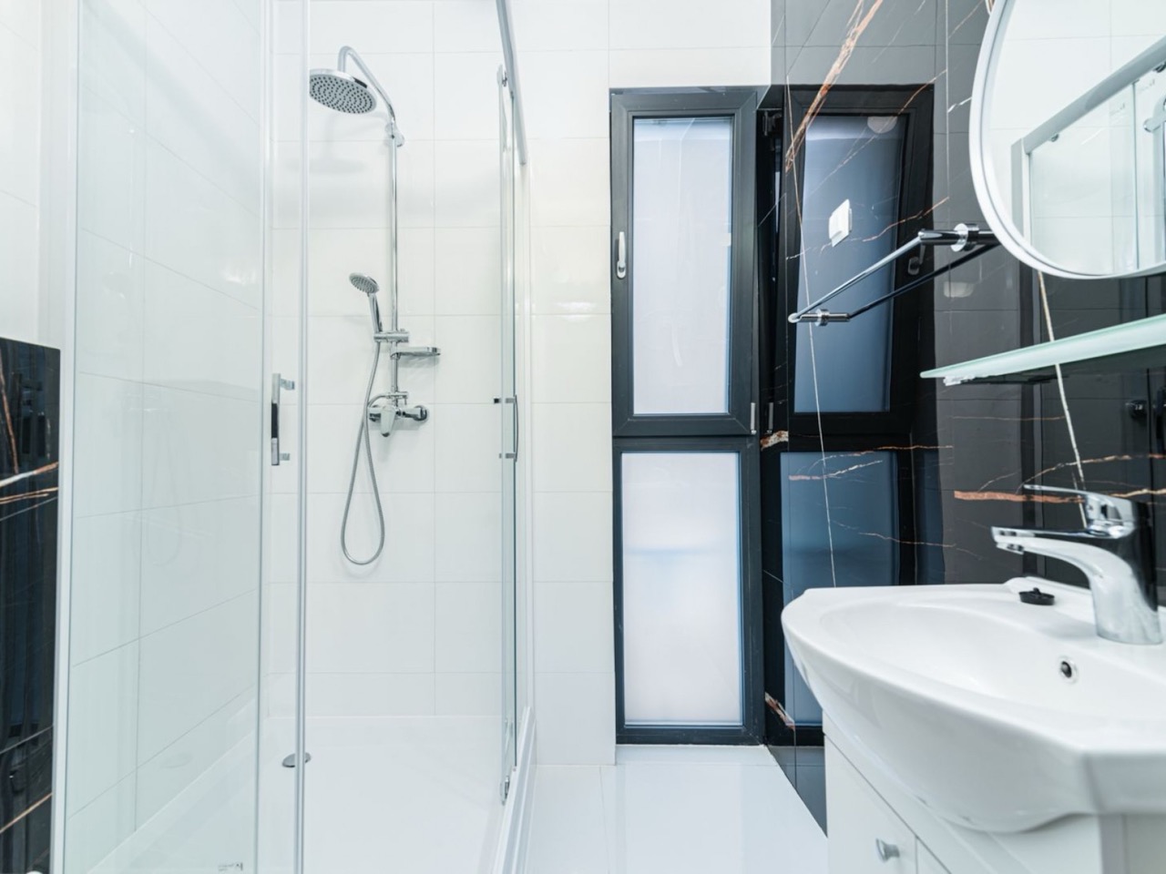 Wila-Piryt-Krysztalowe-Wille-Krynica-Morska-Komfortowe-pokoje-i-apartamenty-4